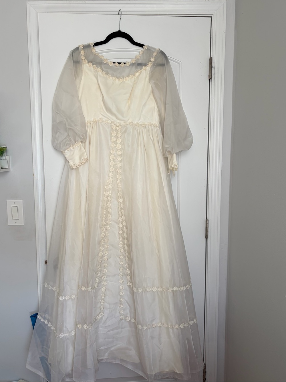 Vintage 1970s Ivory Puff Sleeve WeddingDress